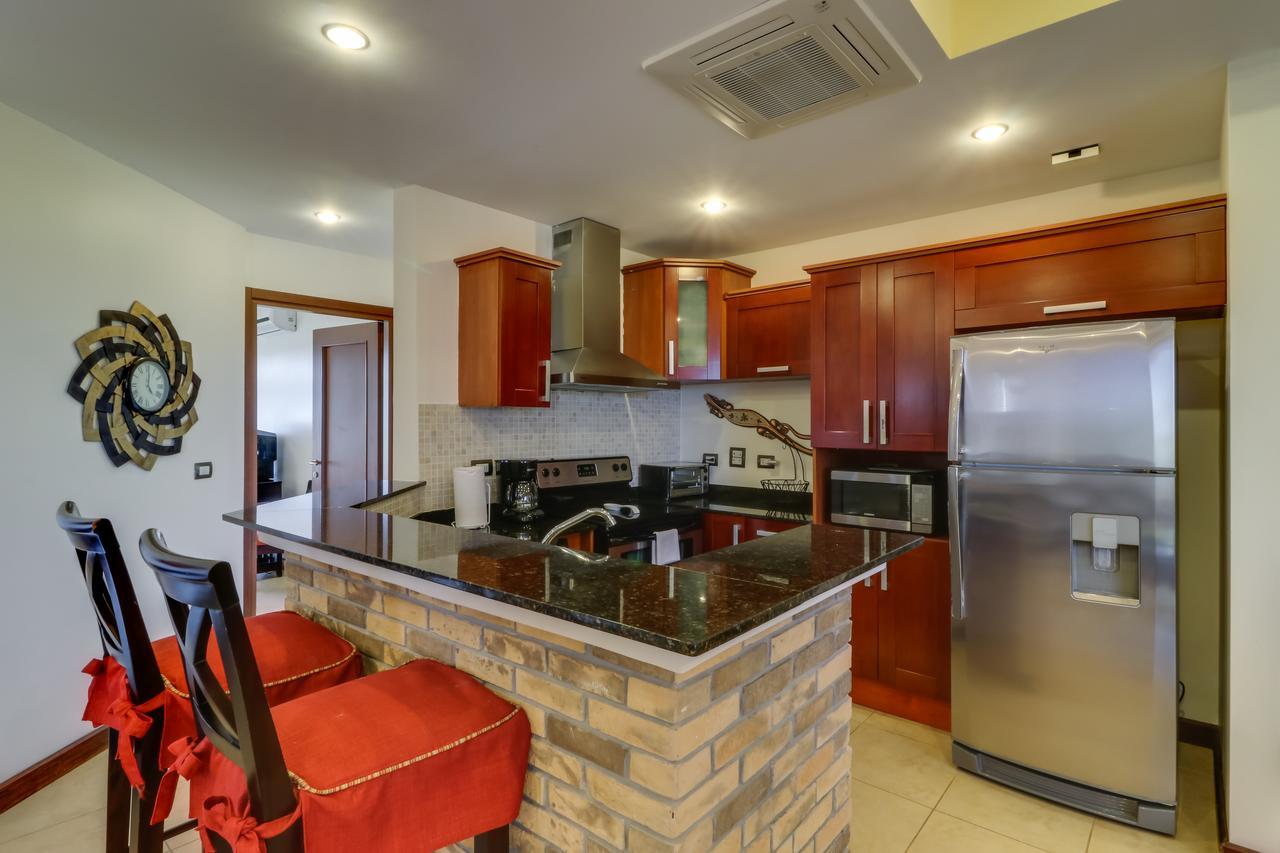 Naxos 15 Apartment Tamarindo Luaran gambar